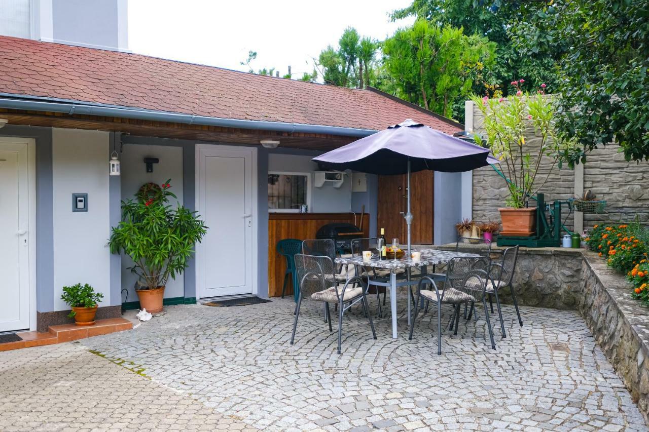 Apartment Livi Mikulov Exterior foto